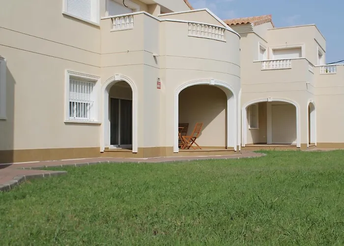 Apartamento Nuevo En Urbanizacion A 250 Metros De La Playa